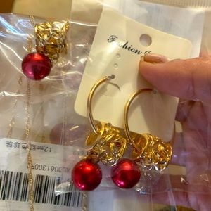 Fashion jewelry collections pendant chain and earrings